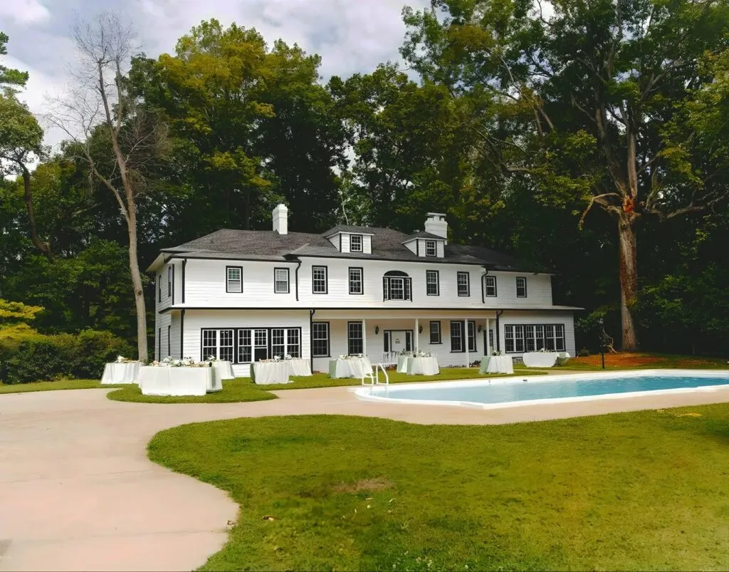 Restored 1900s countryside manor at WestWind Estate